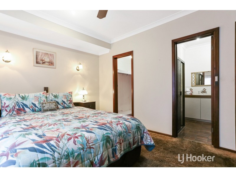 8 Swan Avenue, Collie WA 6225