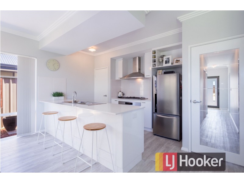 83 Grandite Fairway, Australind WA 6233