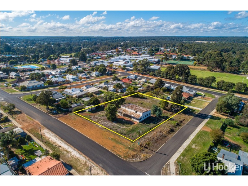 14 Clifton Street, Collie WA 6225