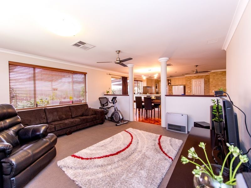 24 Woodley Road, Glen Iris WA 6230