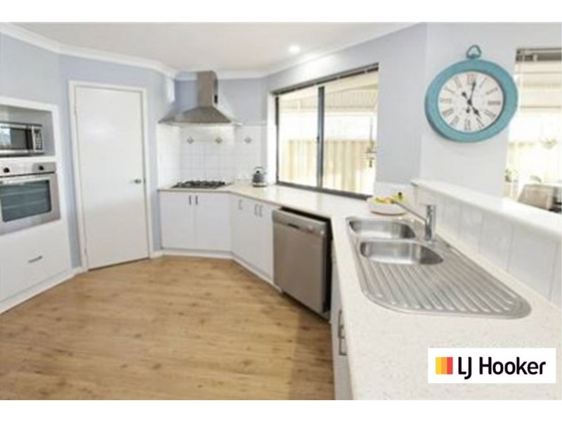 16 Melba Way, Dalyellup WA 6230