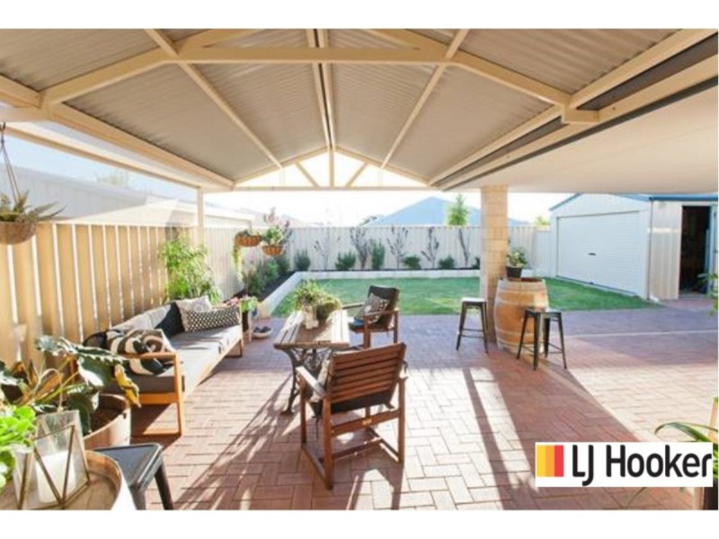 16 Melba Way, Dalyellup WA 6230