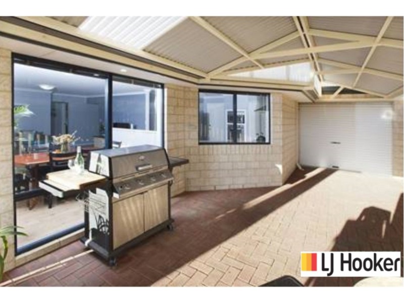 16 Melba Way, Dalyellup WA 6230