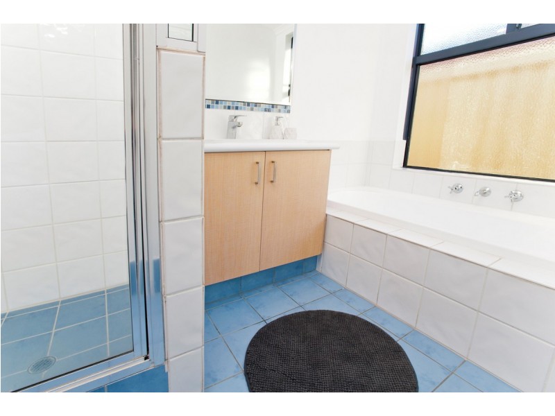 16 Melba Way, Dalyellup WA 6230