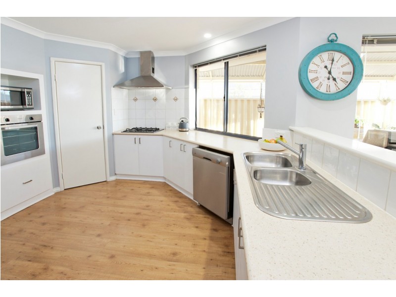 16 Melba Way, Dalyellup WA 6230