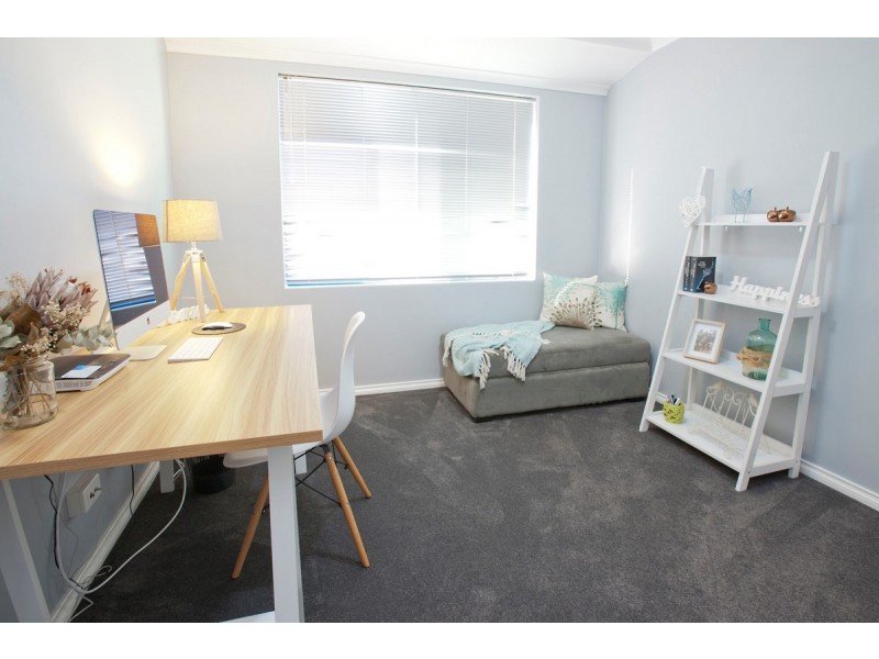 16 Melba Way, Dalyellup WA 6230