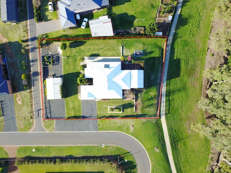 17 Shier Rise, Burekup WA 6227