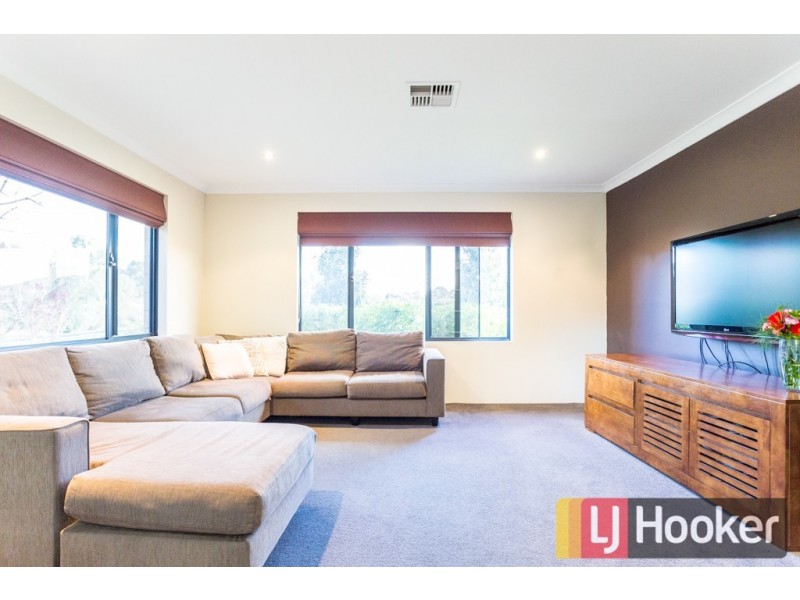 17 Shier Rise, Burekup WA 6227