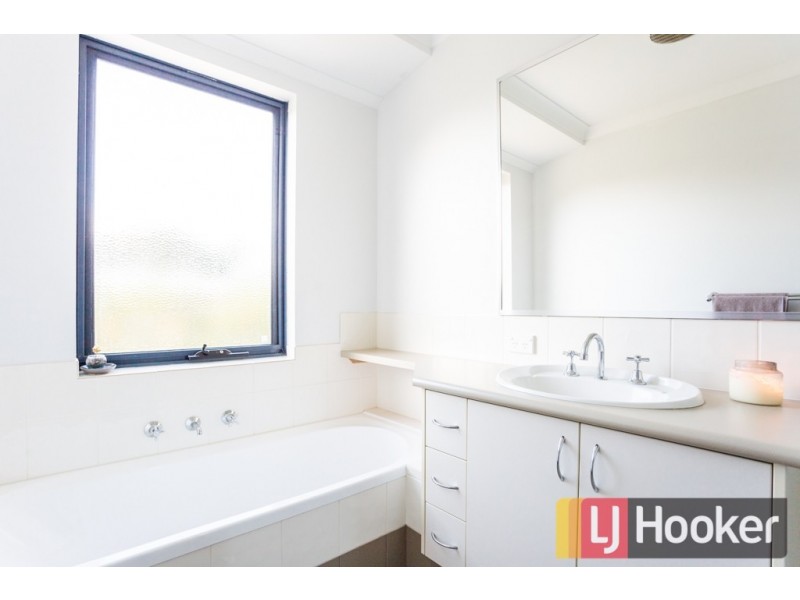 17 Shier Rise, Burekup WA 6227