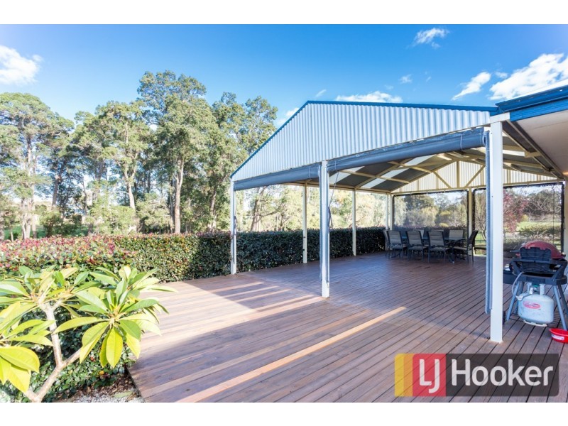 17 Shier Rise, Burekup WA 6227