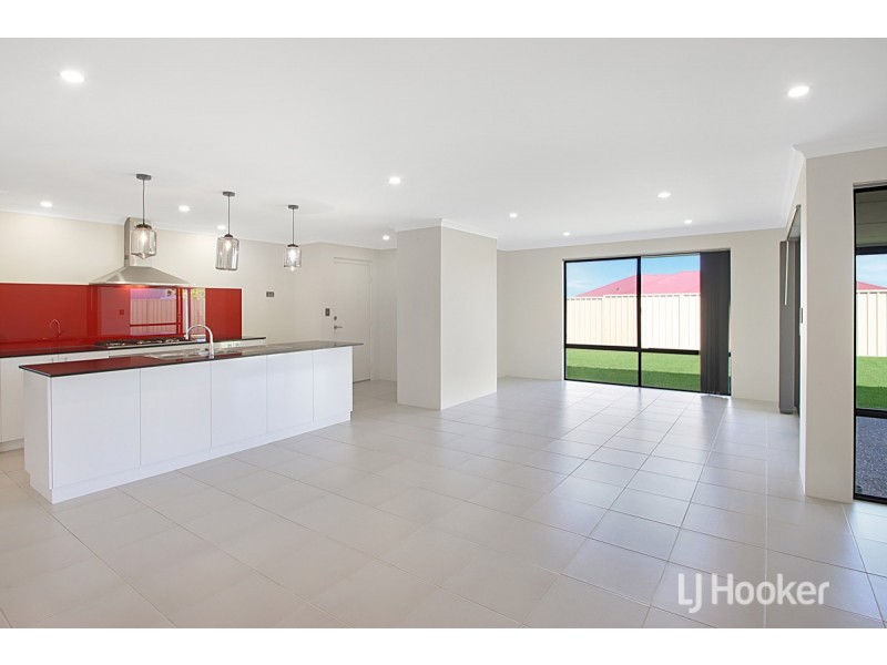2 Hawkesbury Way, Australind WA 6233