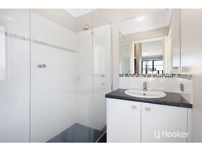 2 Hawkesbury Way, Australind WA 6233