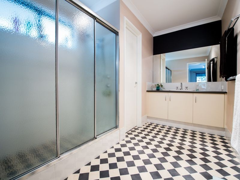 11 Abbeygate Street, Australind WA 6233
