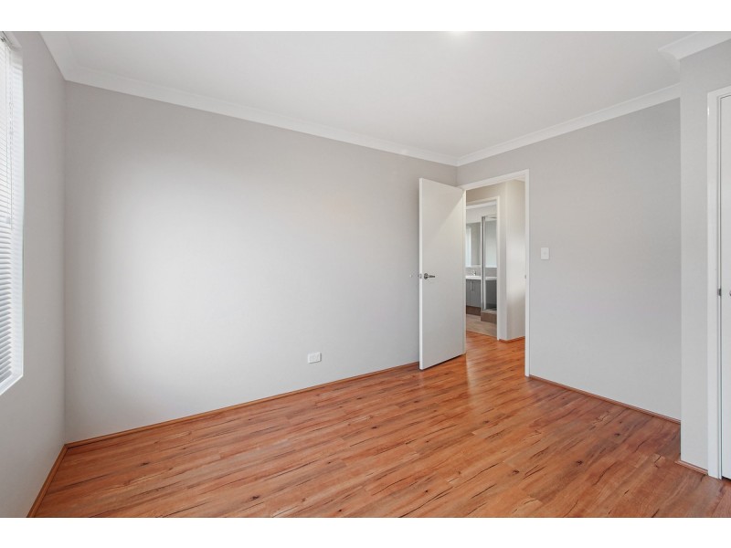 6 Seal Way, Kealy WA 6280