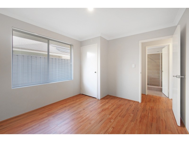 6 Seal Way, Kealy WA 6280