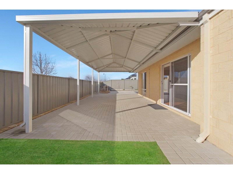 6 Seal Way, Kealy WA 6280