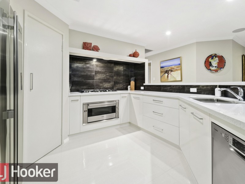 6 Portsea Court, Pelican Point WA 6230