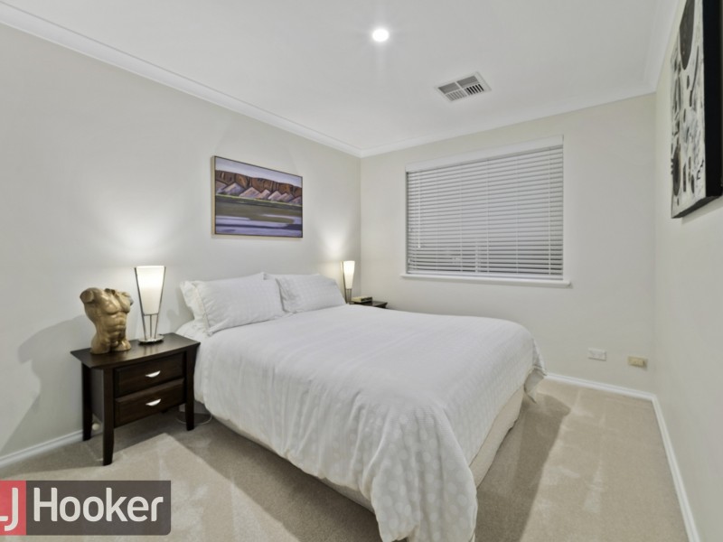 6 Portsea Court, Pelican Point WA 6230