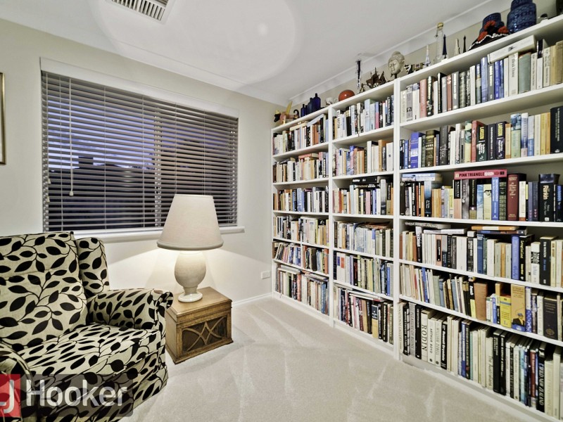 6 Portsea Court, Pelican Point WA 6230