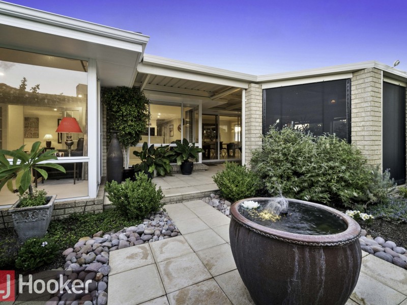 6 Portsea Court, Pelican Point WA 6230