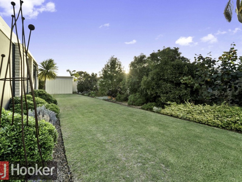 6 Portsea Court, Pelican Point WA 6230