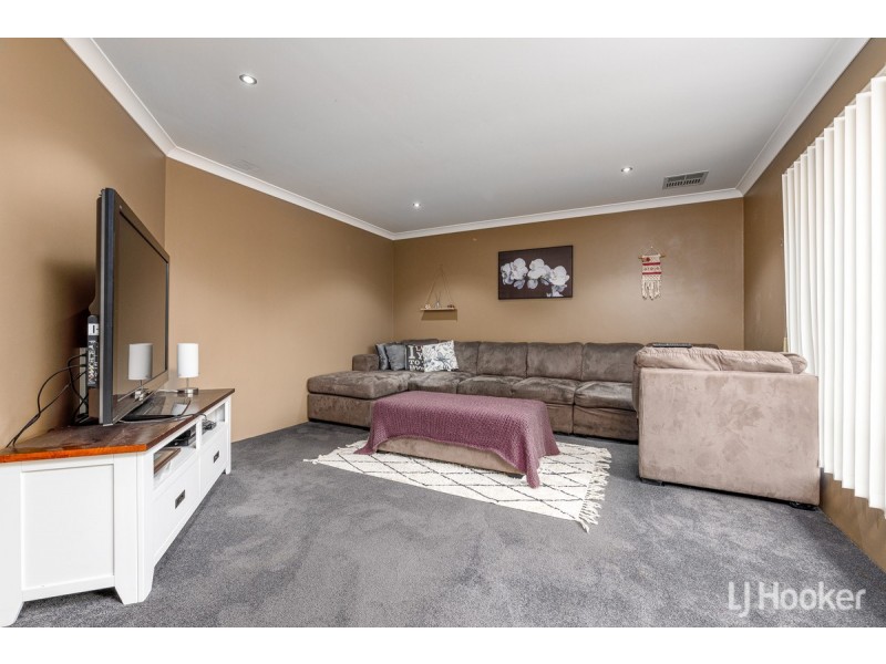 18 Borya Bend, Glen Iris WA 6230