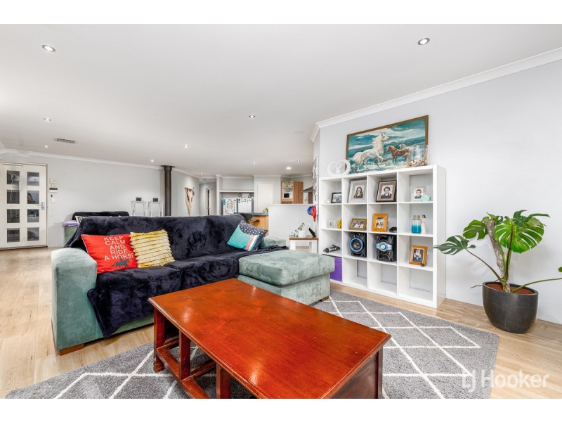 18 Borya Bend, Glen Iris WA 6230