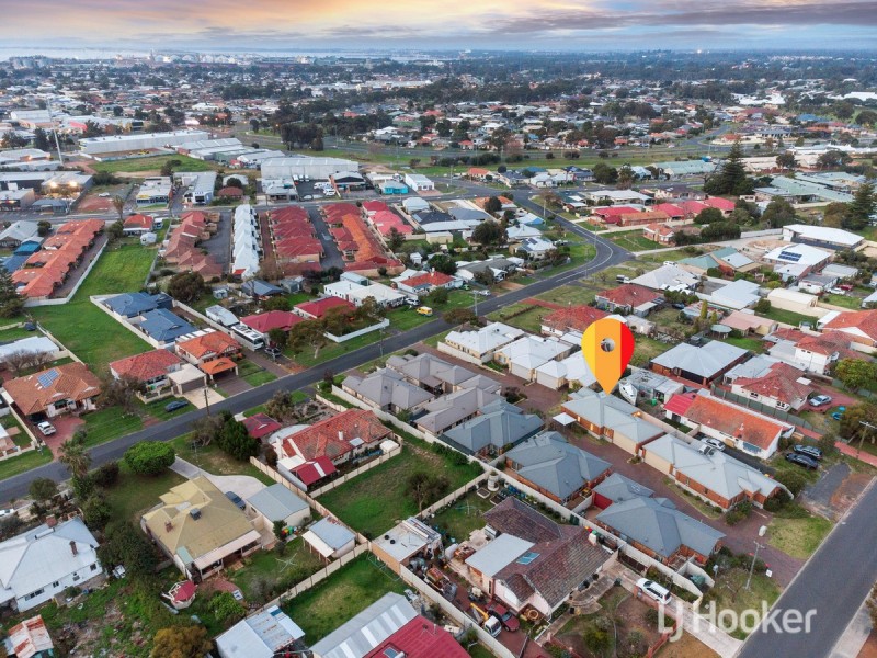 4/204 Clarke Street East, Carey Park WA 6230