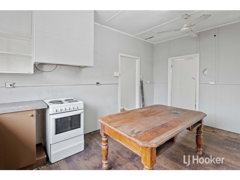 34 Simpson Street, Collie WA 6225