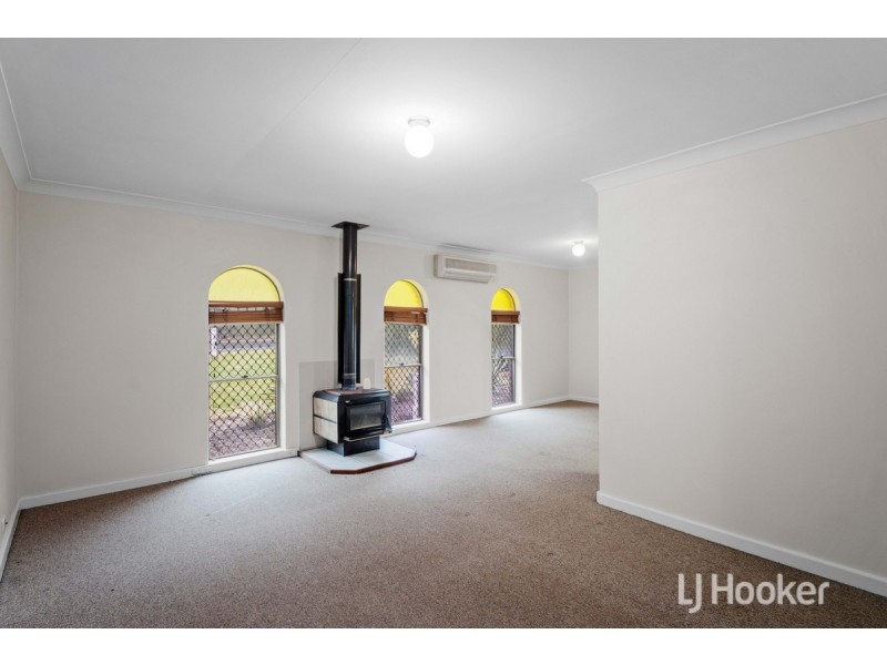 43 Elouera Street, Collie WA 6225