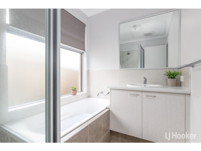 73 Grandite Fairway, Australind WA 6233