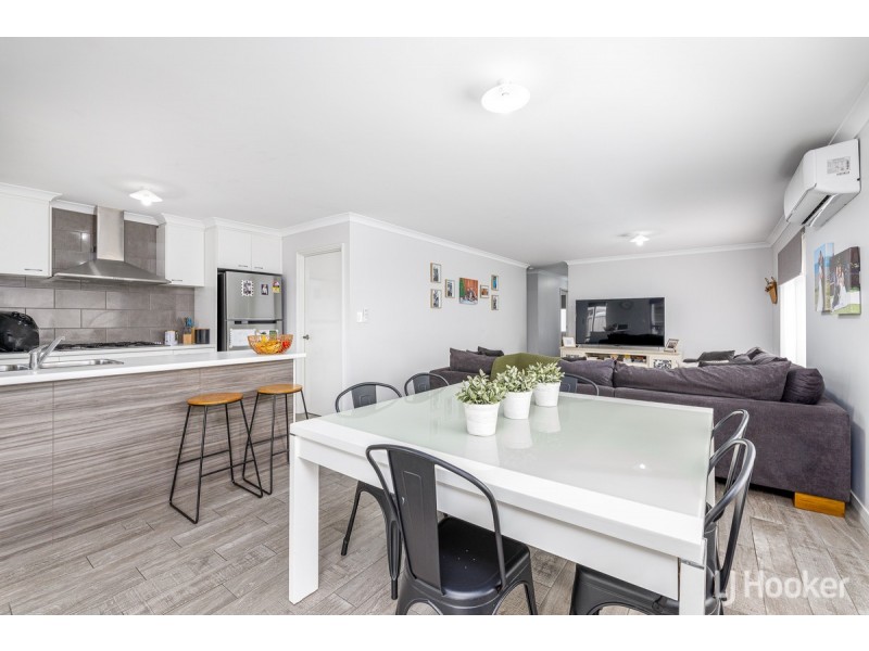 73 Grandite Fairway, Australind WA 6233