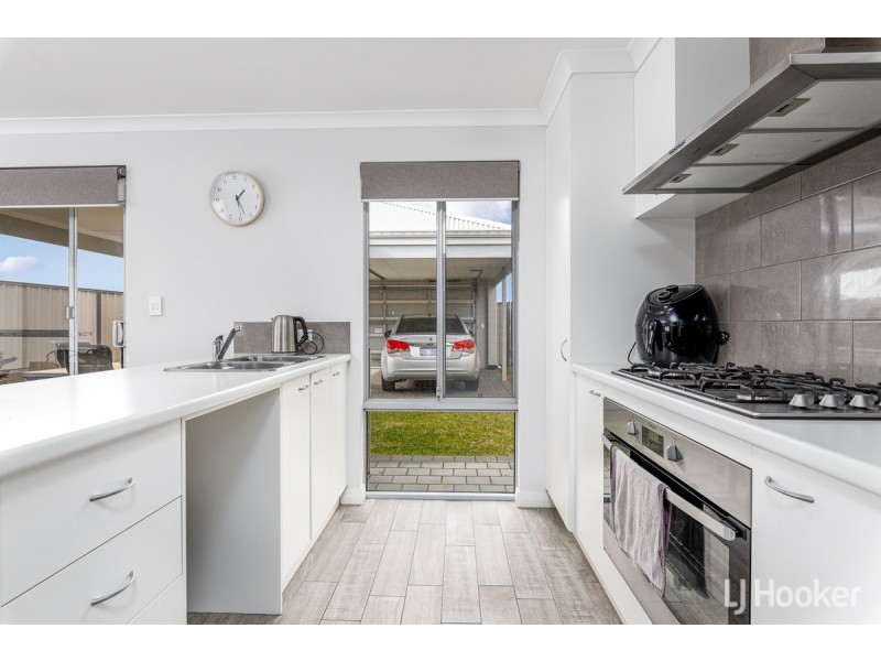 73 Grandite Fairway, Australind WA 6233