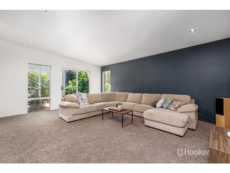 1 Seabreeze Close, Leschenault WA 6233