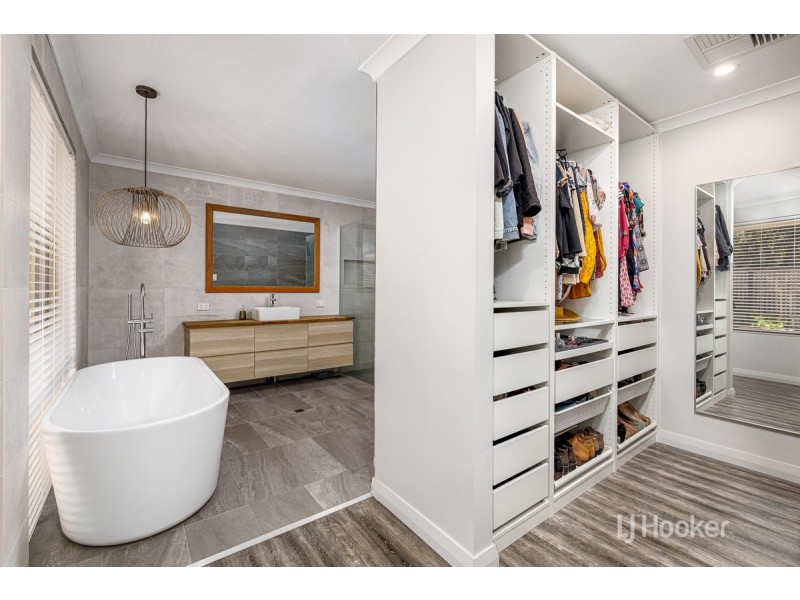 1 Seabreeze Close, Leschenault WA 6233