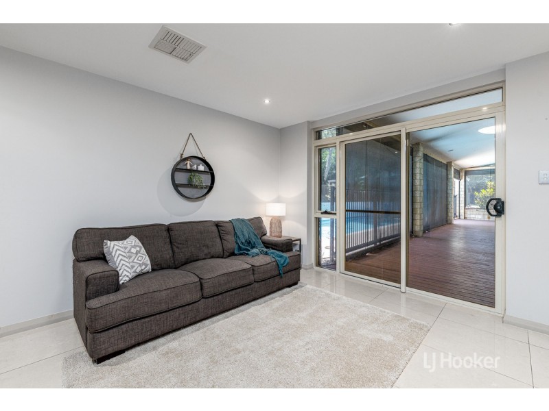 1 Seabreeze Close, Leschenault WA 6233