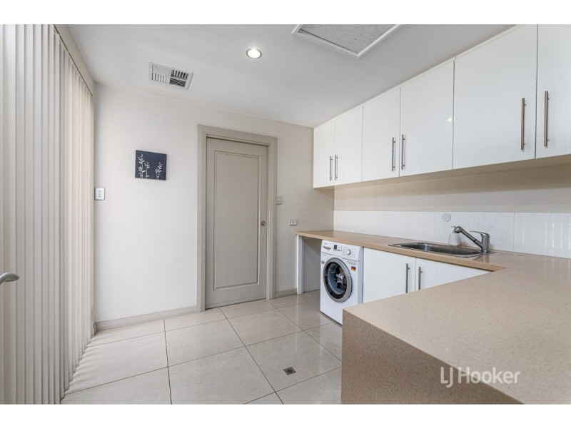 1 Seabreeze Close, Leschenault WA 6233