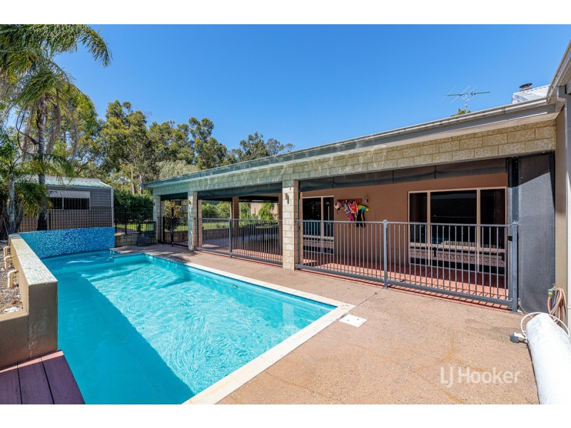 1 Seabreeze Close, Leschenault WA 6233