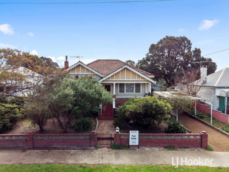 82 Johnston Street, Collie WA 6225