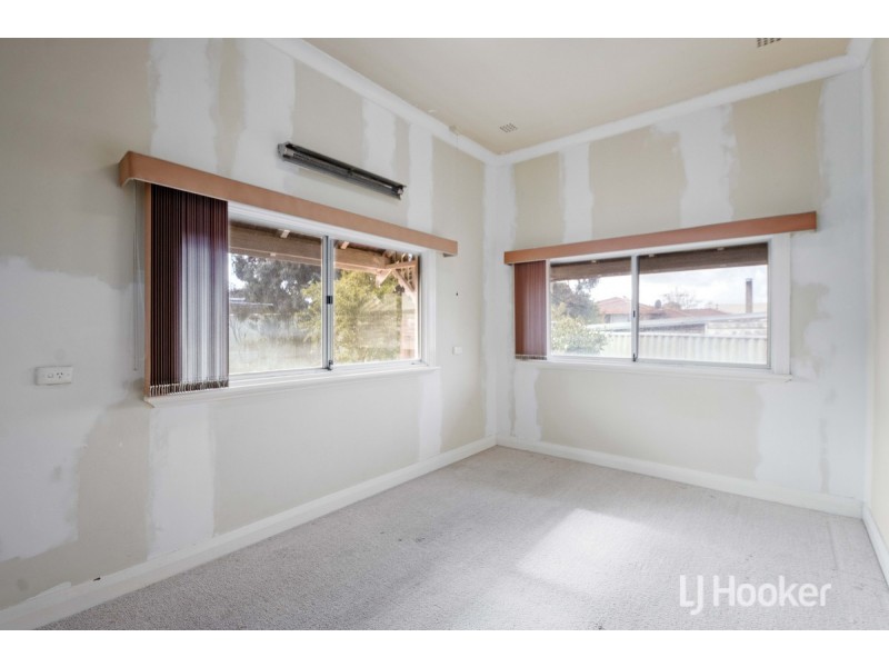 82 Johnston Street, Collie WA 6225