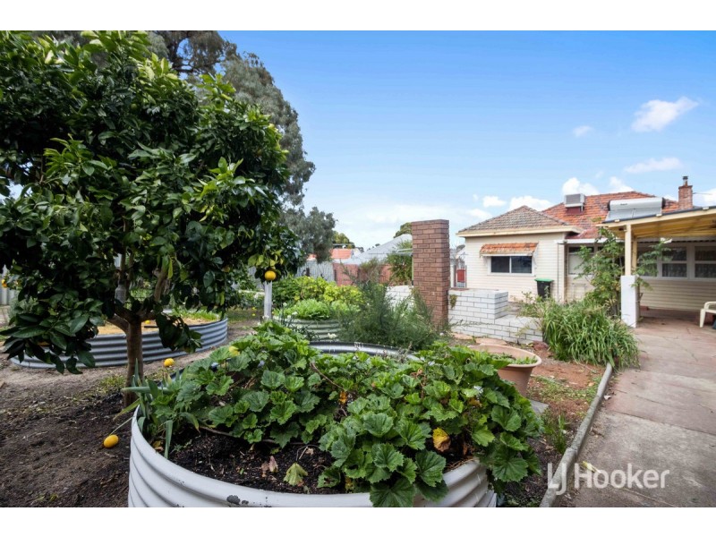 82 Johnston Street, Collie WA 6225