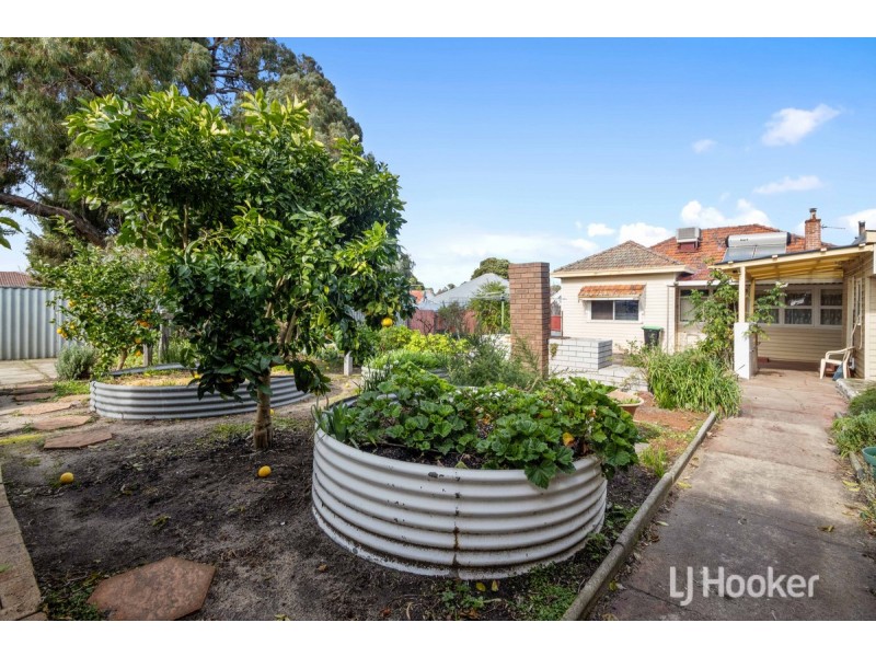 82 Johnston Street, Collie WA 6225