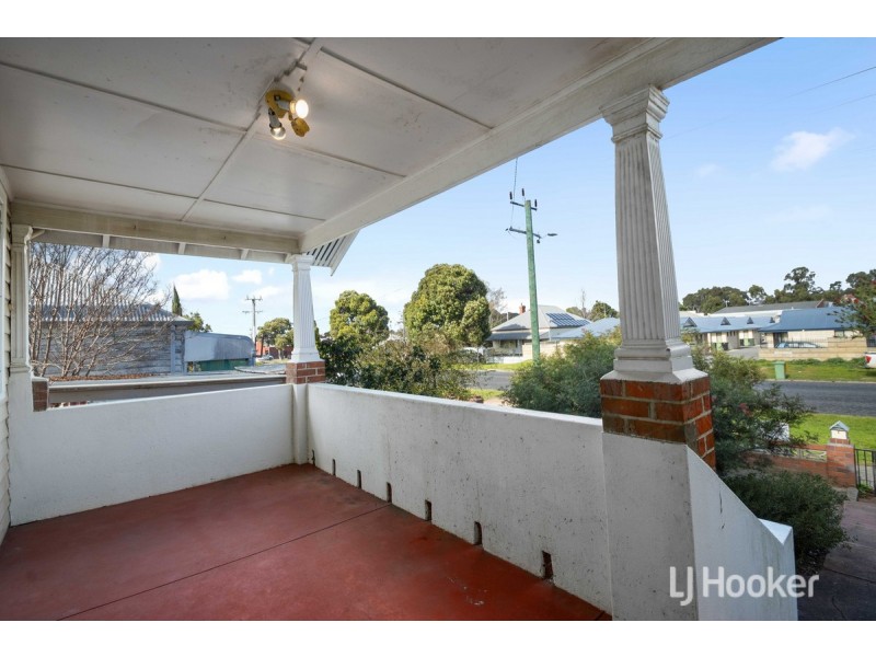 82 Johnston Street, Collie WA 6225