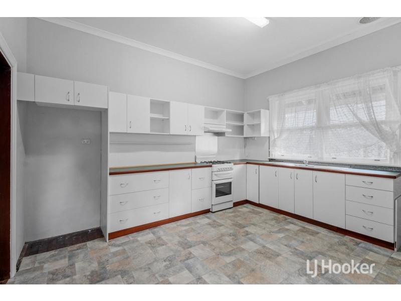 82 Johnston Street, Collie WA 6225