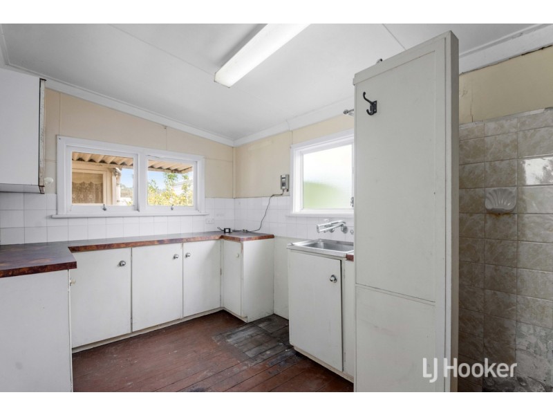 82 Johnston Street, Collie WA 6225