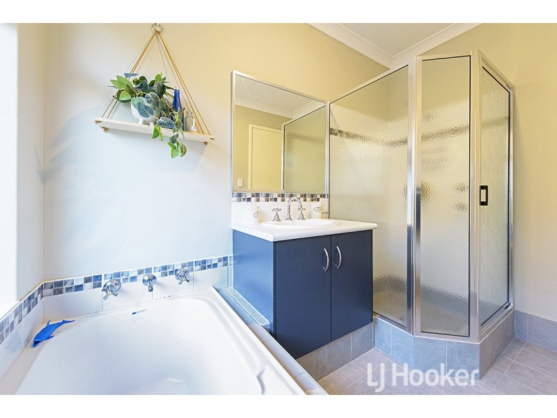 40 Currawong Drive, Broadwater WA 6280