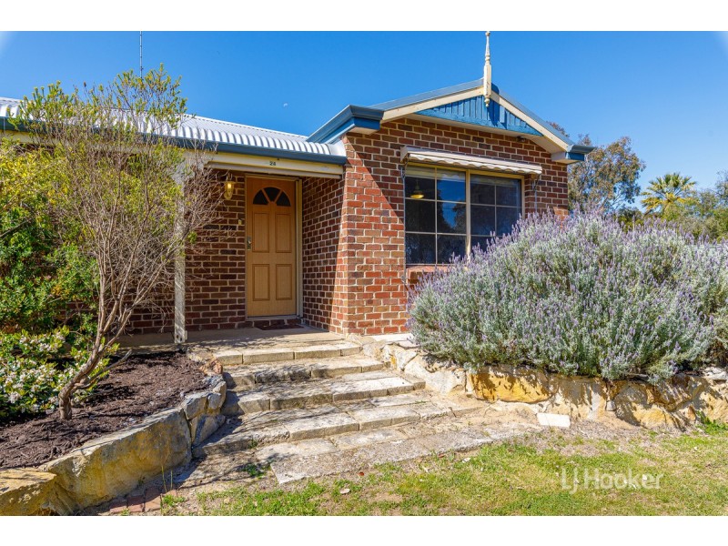 24 West Road, Capel WA 6271