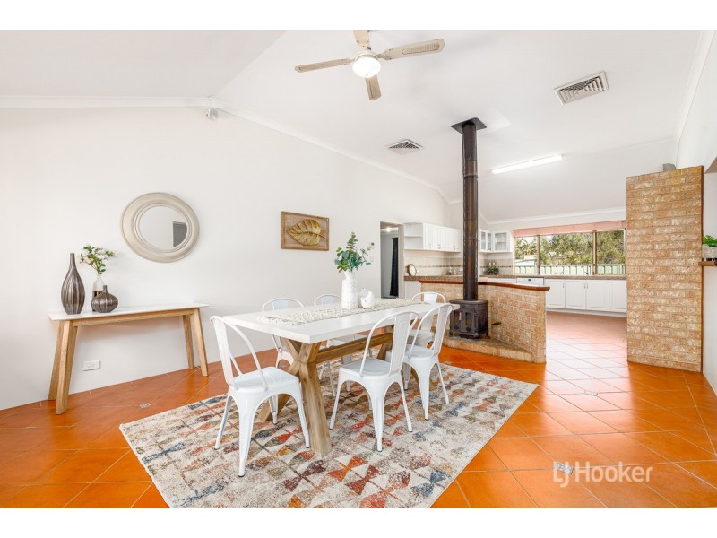 24 West Road, Capel WA 6271