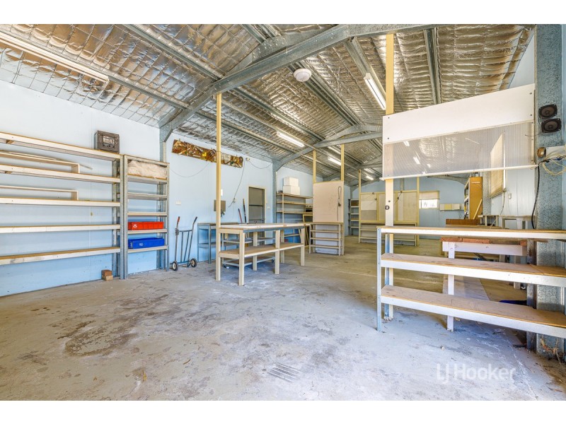 24 West Road, Capel WA 6271