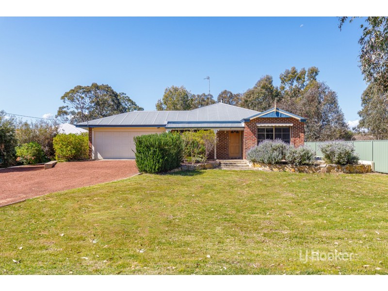 24 West Road, Capel WA 6271